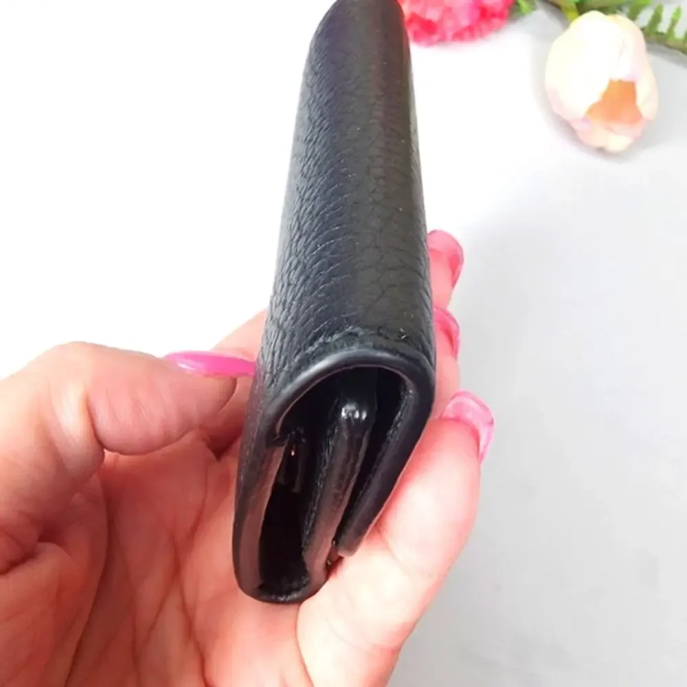 Gucci Black Pebbled Leather Silver Six Key Holder EUC